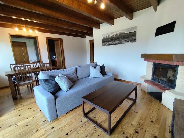 Apartamento para 4 personas, con balcón y vistas en Puigcerdá