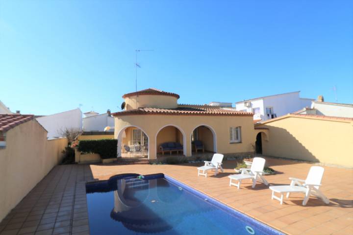 Ferienhaus für 6 Personen, mit Garten in Empuriabrava - 2