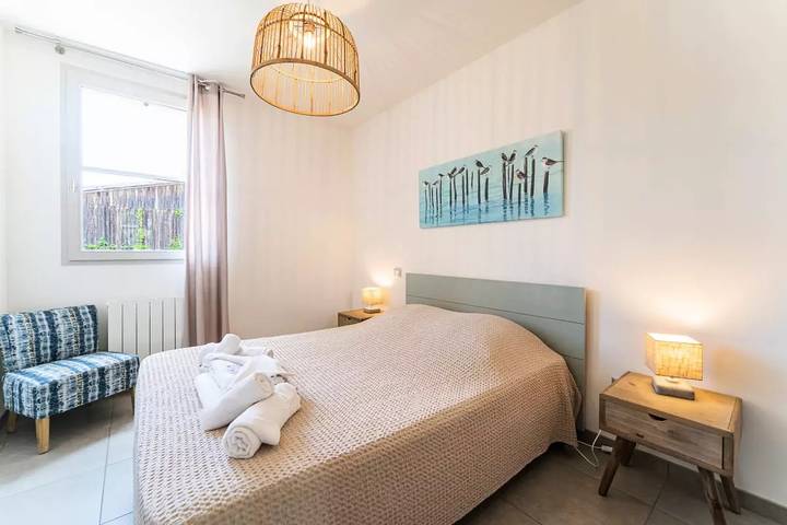Gîte pour 6 personnes, avec jardin ainsi que terrasse et piscine à Naujac-sur-Mer - 3