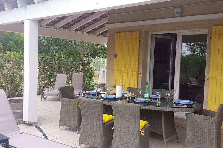 Villa für 5 Personen, mit Terrasse und Garten sowie Pool - 1