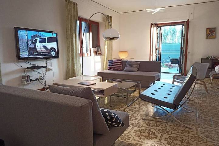 Villa für 10 Personen, mit Balkon und Garten - 1
