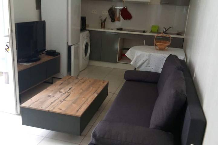 Appartement entier, T2 rez de jardin dans villa in Le Muy, Côte méditerranéenne (France)
