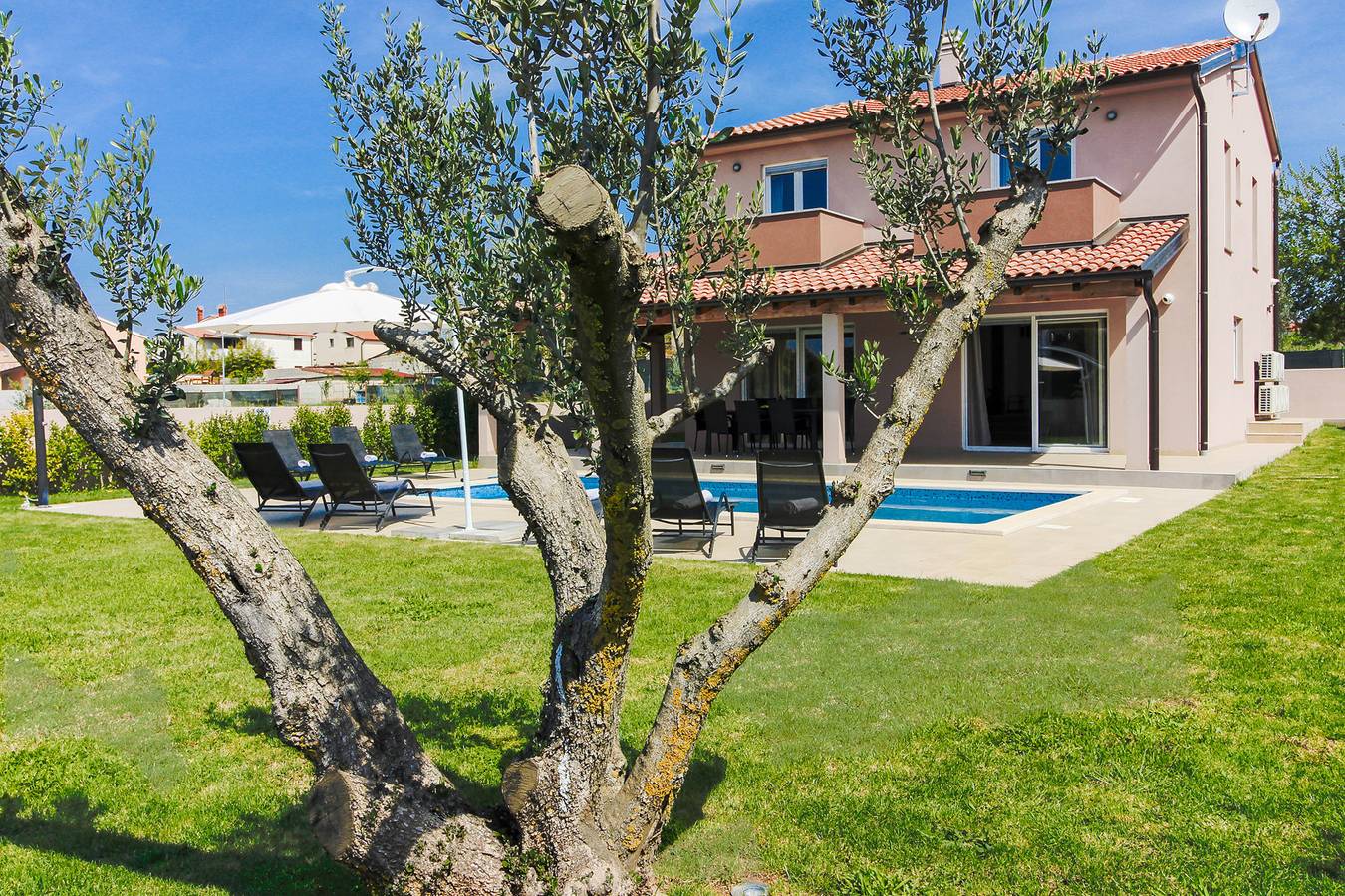Villa für 8 Personen mit Pool in Pula-Medulin, Pula