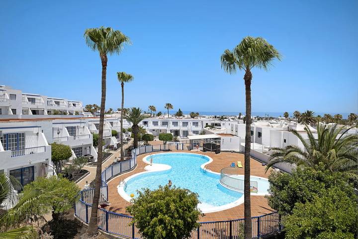 Entire apartment, "Apartamento con vista piscina" with Sea View, Pool in Puerto del Carmen, Tías