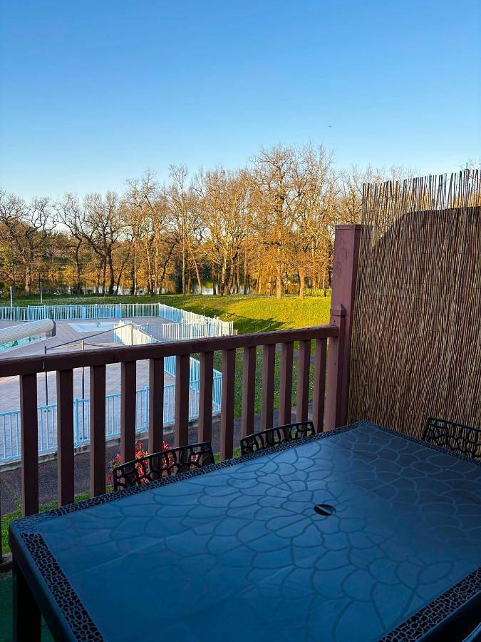 Appartement de vacances pour 4 personnes, avec Balcon et Terrasse ainsi que Bassin pour enfant et Piscine
