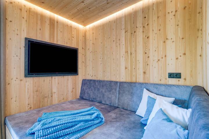 Entire apartment, ‘Lodge Melisse’ holiday flat with mountain views, private terrace and private sauna in Mölten, Sarntal Alps