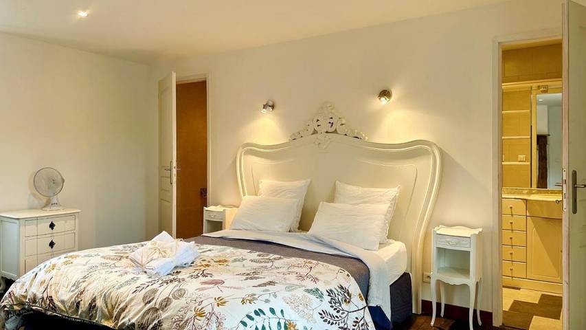 Maison d’hôte pour 2 personnes, avec Terrasse et Jacuzzi ainsi que Jardin et Piscine en Dordogne - 4