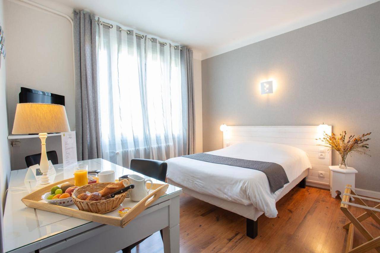 Logis Hotel L'Occitan 2 étoiles in Gaillac, Région d'Albi