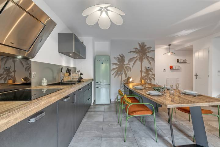 Ganze Ferienwohnung, Ferienwohnung für 5 Personen mit Terrasse in Duingt, Bauges