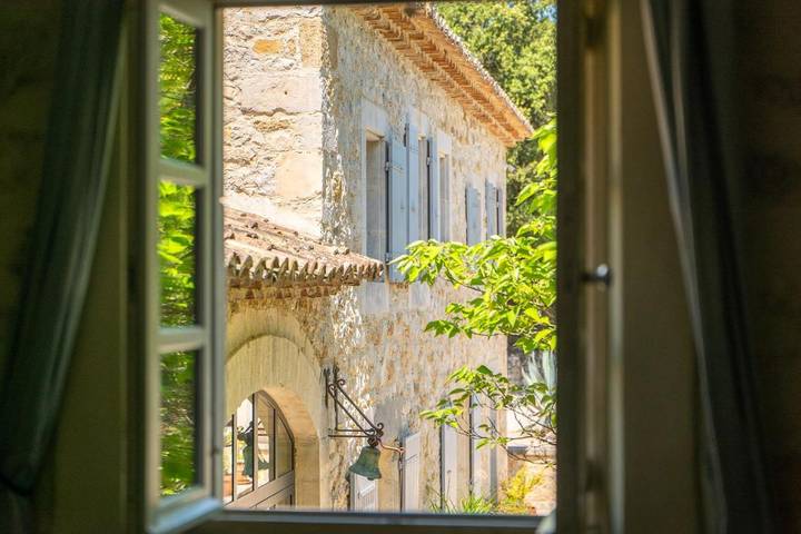 Location de vacances pour 4 personnes, avec piscine et jardin à La Garde-Adhémar - 2