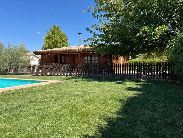 Maison de vacances pour 4 personnes, avec piscine ainsi que vue et jardin - 1
