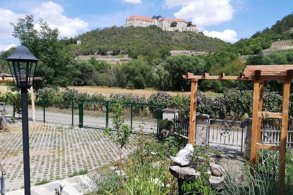 Ganze Wohnung, Ferienwohnung Carlotta - Appartement/Fewo, Bad, Wc in Freyburg (Unstrut), Saale-Unstrut