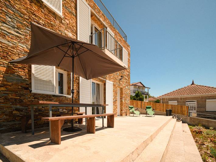 Location de vacances pour 6 personnes, avec Balcon ainsi que Terrasse et Jardin dans Melres