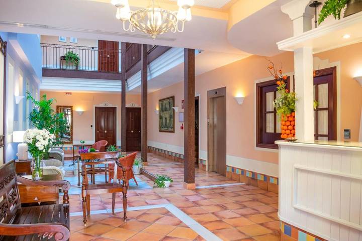 Hôtel pour 5 personnes, avec terrasse à Utrera - 2