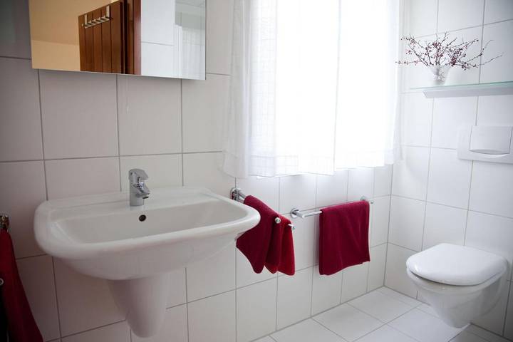 Ferienwohnung für 2 Personen, mit Terrasse und Garten sowie Ausblick in Rhodt unter Rietburg - 4