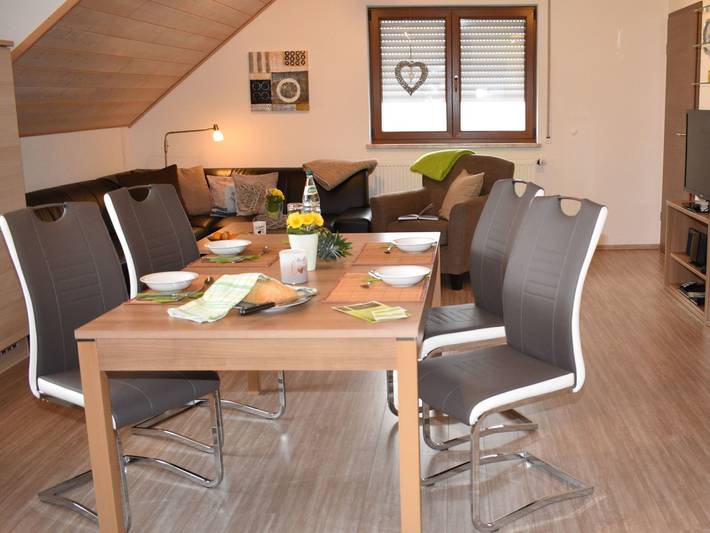 Ferienwohnung für 4 Personen, mit Terrasse und Garten in Bad Brambach