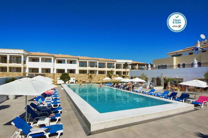 Ferienpark für 6 Personen, mit Terrasse und Pool sowie Garten in Portugal - 2