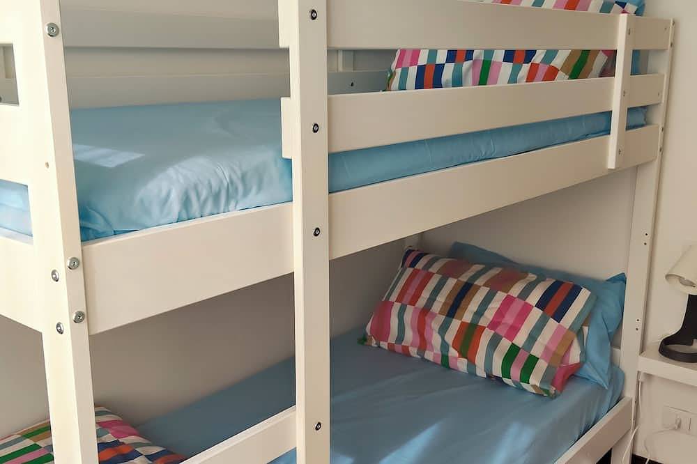 Casa semi indipendente con giardino per famiglie, tra il mare e le Alpi Apuane in Carrara, Riviera Toscana