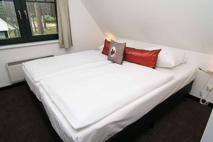 Ferienwohnung für 2 Personen, mit Balkon/Terrasse und Terrasse sowie Garten und Pool in Nossentiner Hütte - 3