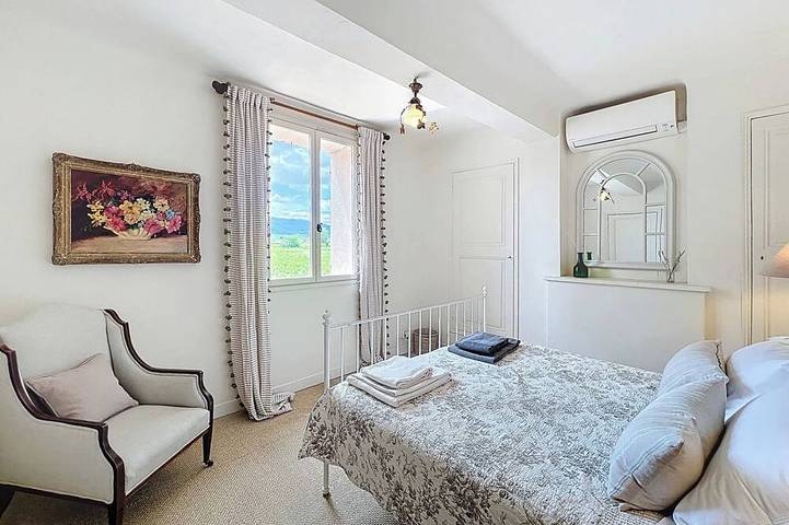 Gîte pour 12 personnes, avec jardin à Gonfaron - 4