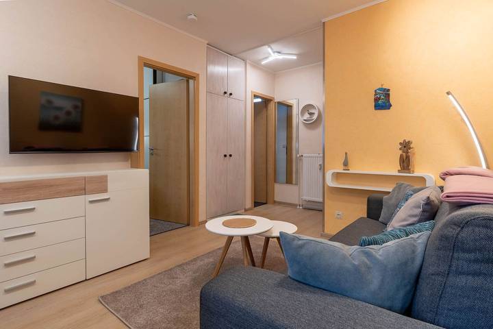 Ganze Wohnung, Nordseeurlaub im „Möwennest“ – zentral, gemütlich, perfekt für 4 Personen! in Büsum, Kreis Dithmarschen