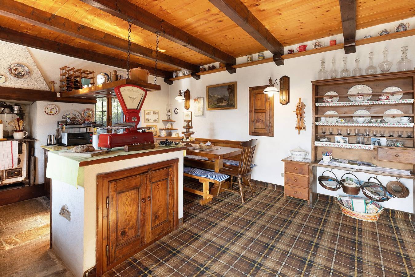 Casa Alpinone : maison rustique indépendante à la campagne avec jardin et verger privés. in Crevoladossola, Alpes lépontins