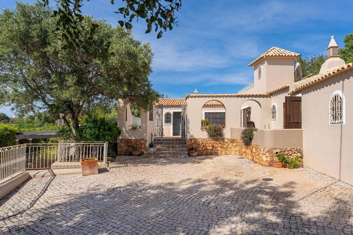 Villa „Quinta Padeiro“ mit Pool, WLAN und Klimaanlage in Almancil, Faro Distrikt