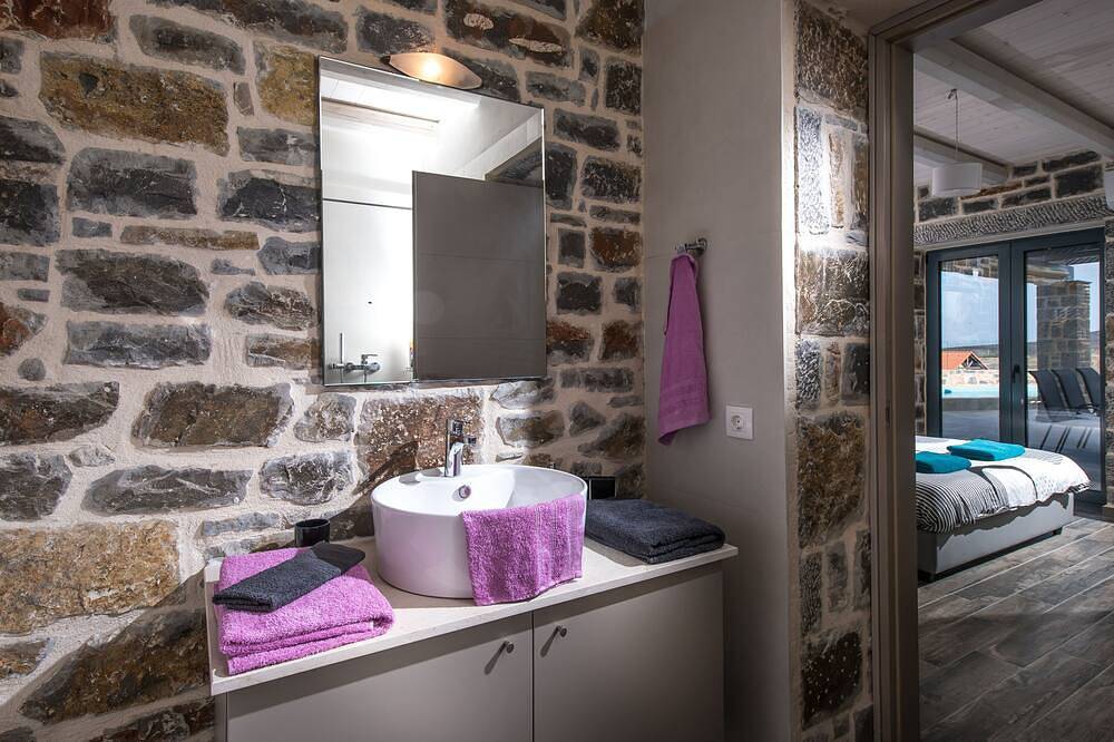 Anna Luxury Villa by Cretevasion in Kokkini Hani, Iraklio-Heraklion und Umgebung