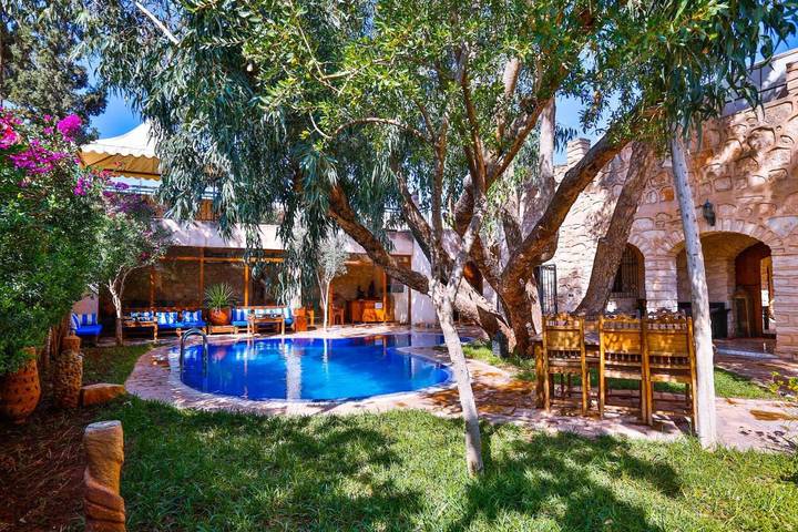 Riad pour 2 personnes, avec jardin ainsi que piscine et sauna