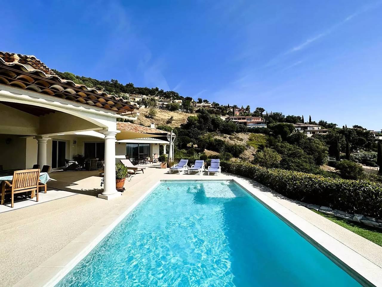Villa pour 6 personnes avec piscine et vue mer au domaine de Valcros à la Londe les Maures in La Londe-les-Maures, Région de Toulon