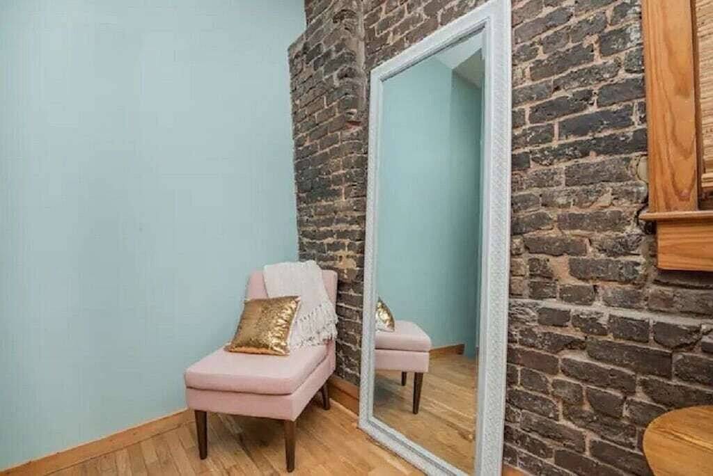 Ganze Wohnung, Lively Downtown Loft~Pet Friendly~2 Queen Beds in Knoxville, Knox County (TN)