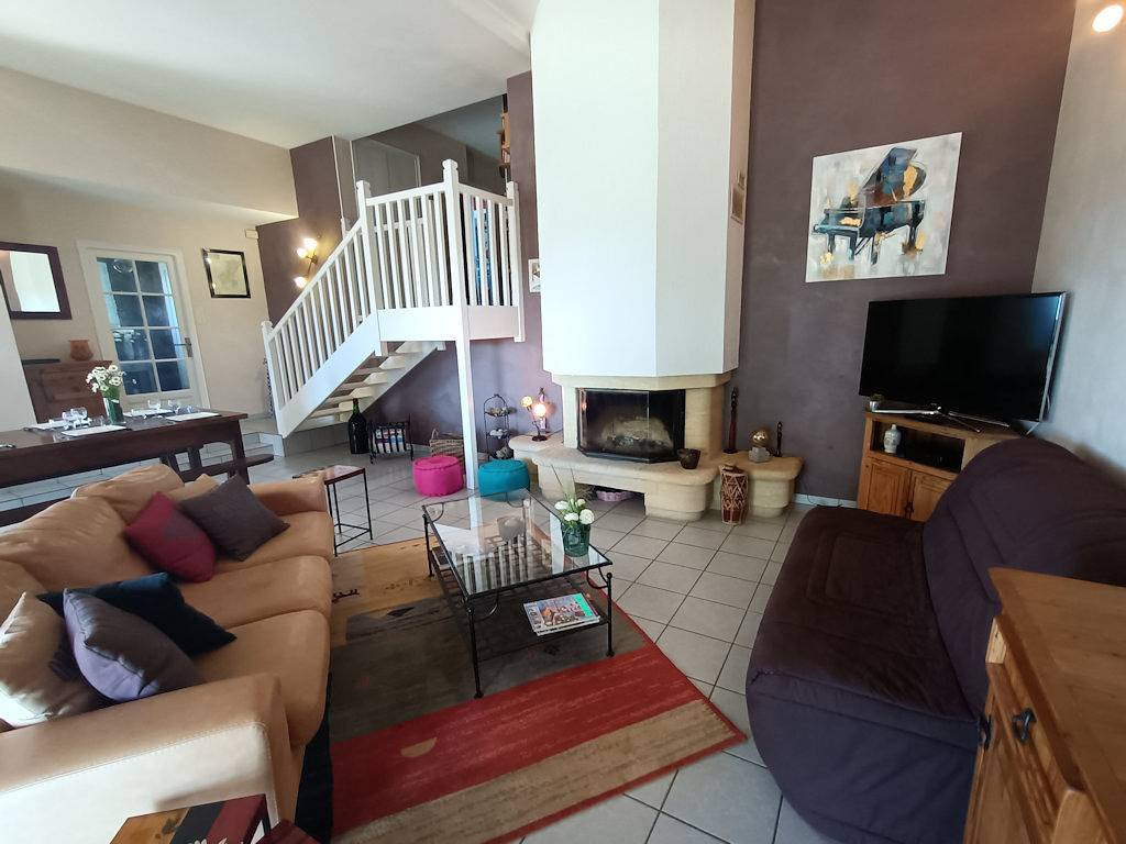 Villa spacieuse, agréable avec jardin proche Aurillac in Le Rouget, Région d'Aurillac