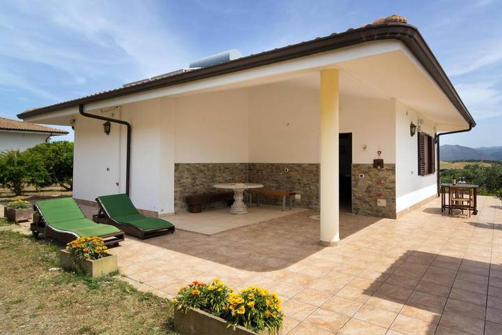 Villa per 5 persone, con giardino e terrazza, con animali domestici in Gonnesa