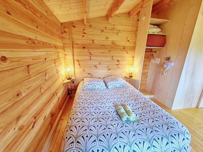 Gîte pour 2 personnes, avec jardin dans Rochetrejoux - 4