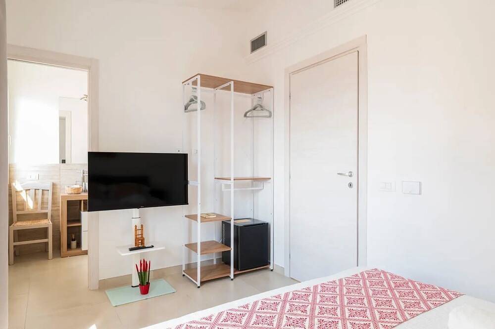 Room Grazia Deledda - I Centenari Longevity Rooms in Lotzorai, Ogliastra Provinz