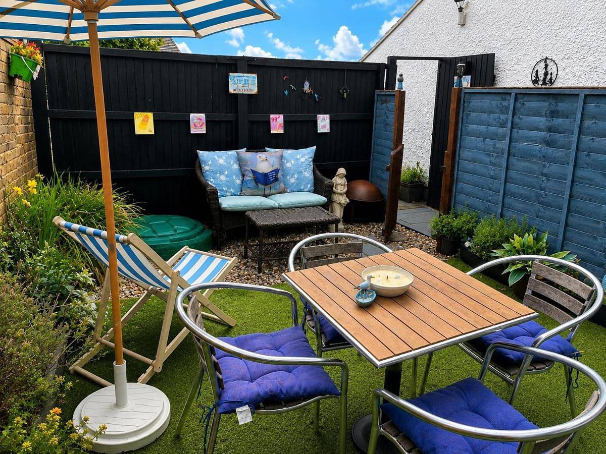 Sherpai Lodge with heated outdoor pool in Herne Bay, Kent