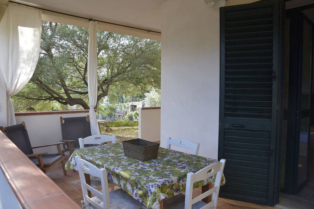 House With Garden 450 Meters From The Beach in Santa Maria Navarrese, Baunei
