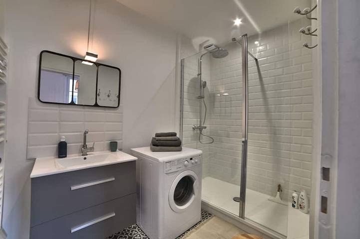 Entire apartment, Great one-bedroom apartment in the heart of the city, fully furnished in La Rochelle, La Rochelle region