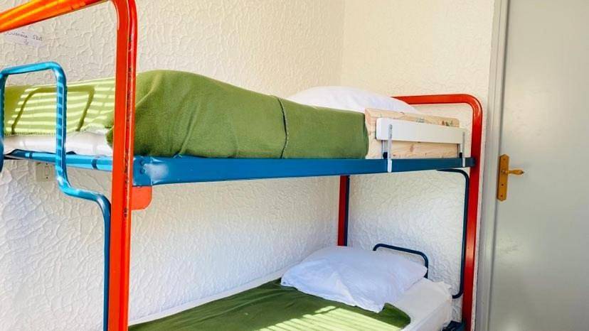 Gîte pour 4 personnes, avec terrasse et vue dans Gare du Club Med Cocody - 4