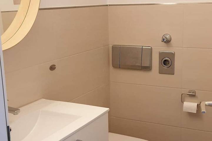 Entire apartment, Lovingly renovated apartment with large balcony right on the dyke in Tossens, Butjadingen