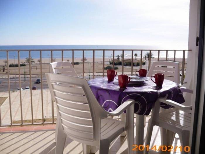 Ferienwohnung für 4 Personen, mit Meerblick und Balkon sowie Terrasse in Empuriabrava