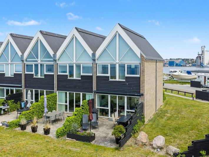 "Suna" - 95m from the sea in Assens, Kleiner Belt