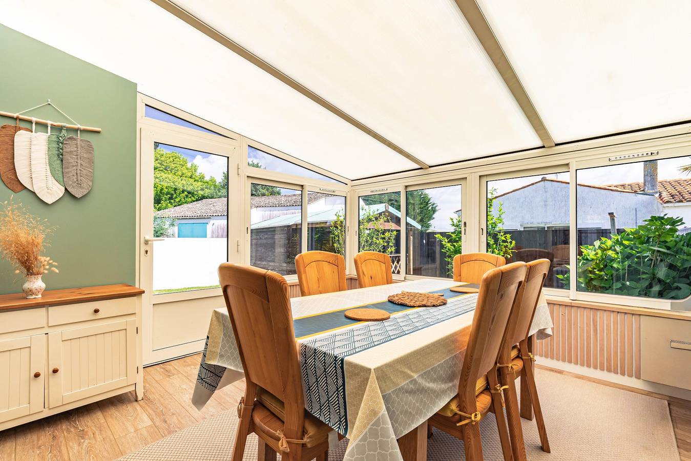 Maison de vacances « Charmante Maison Familiale » avec terrasse privée et jardin privé in Le Grand-Village-Plage, Côte de Beauté