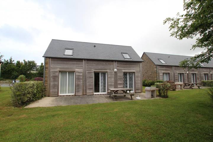 Gîte pour 6 personnes, avec Terrasse et Jardin dans Biville