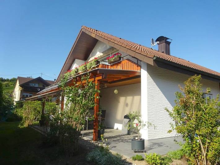 Ferienwohnung für 3 Personen, mit Balkon und Terrasse sowie Ausblick in Efringen-Kirchen