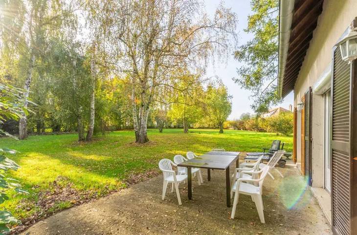 Location de vacances pour 6 personnes, avec jardin et terrasse à Saints