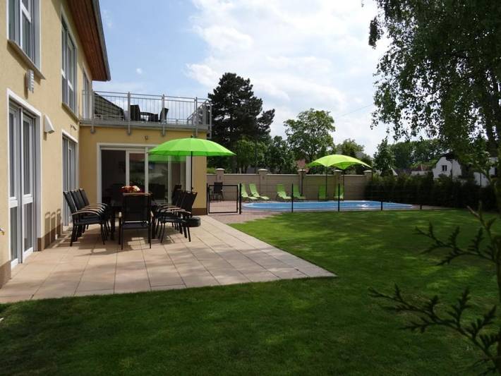 Ferienhaus für 15 Personen, mit Pool und Garten, mit Haustier in Brandenburg - 4