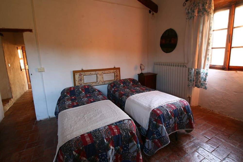 Cottage with Lake Views in Magione, Lake Trasimeno