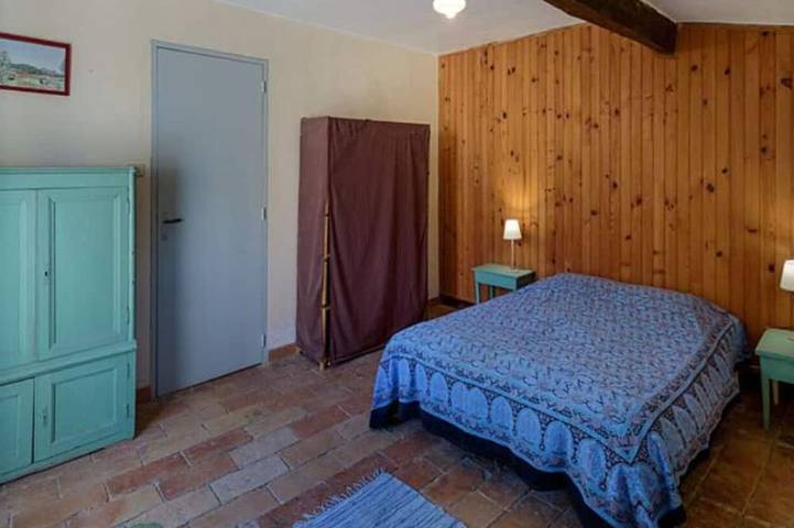 Gîte pour 7 personnes, avec piscine ainsi que terrasse et jardin à Aimargues - 2