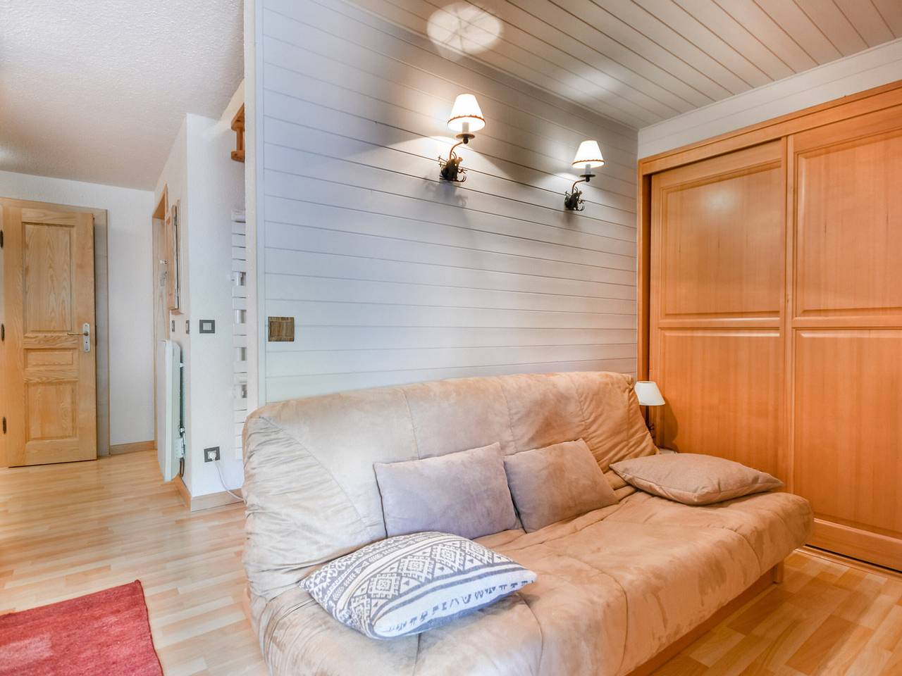 Entire apartment, Charming Apartment Near Slopes and Village Center - Up to 5 Guests in Les Gets, Les Portes du Soleil